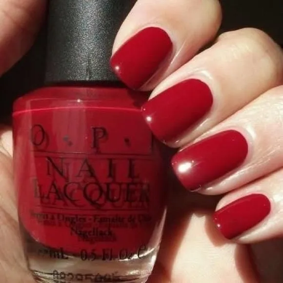 Chick Flick Cherry * OPI Gelcolor