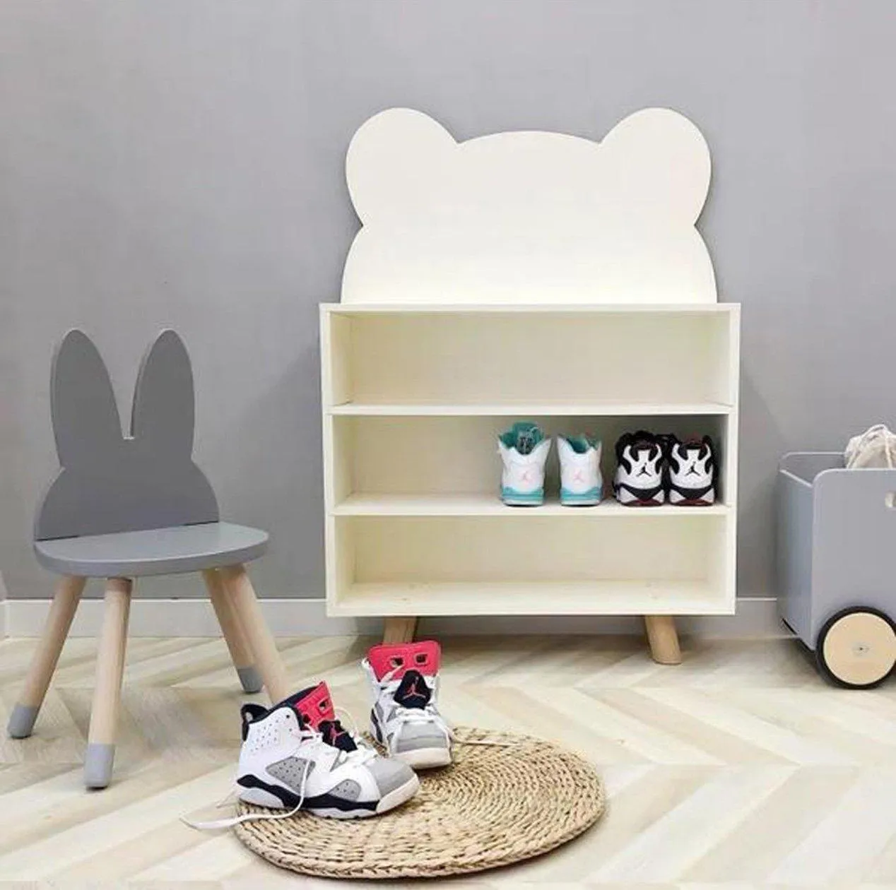 FIJN Cloud/Bear Low 3 Tier Shelf