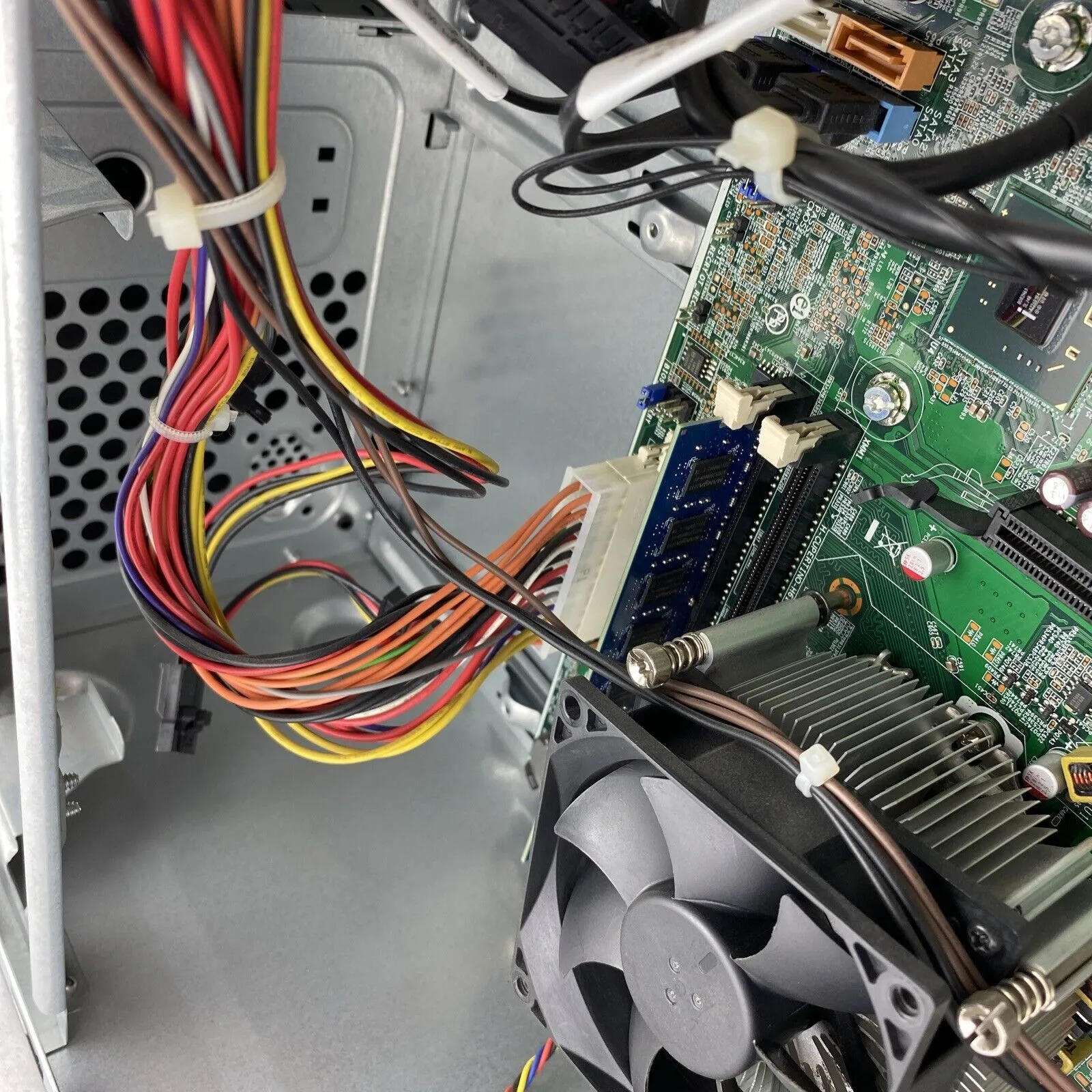 HP Pro 3500 Series MT Intel Core i3-3240 3.40GHz 4GB RAM DVDRW No HDD OS