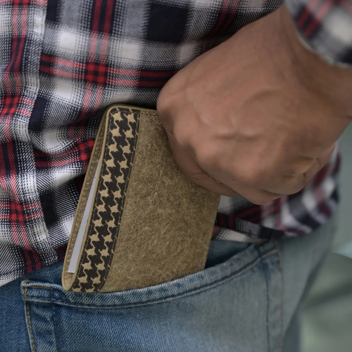 Men Wallet | 2 Cash & 1 Coin Pocket | Coconut Leather | Print Accent | Peanut