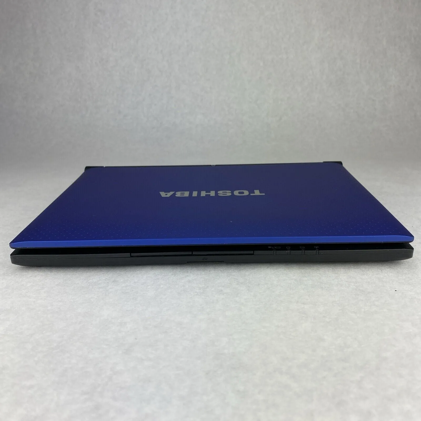 Toshiba Nb505-508bl 10.1" Intel ATOM N455 1.66GHz 2GB RAM No Battery No HDD OS