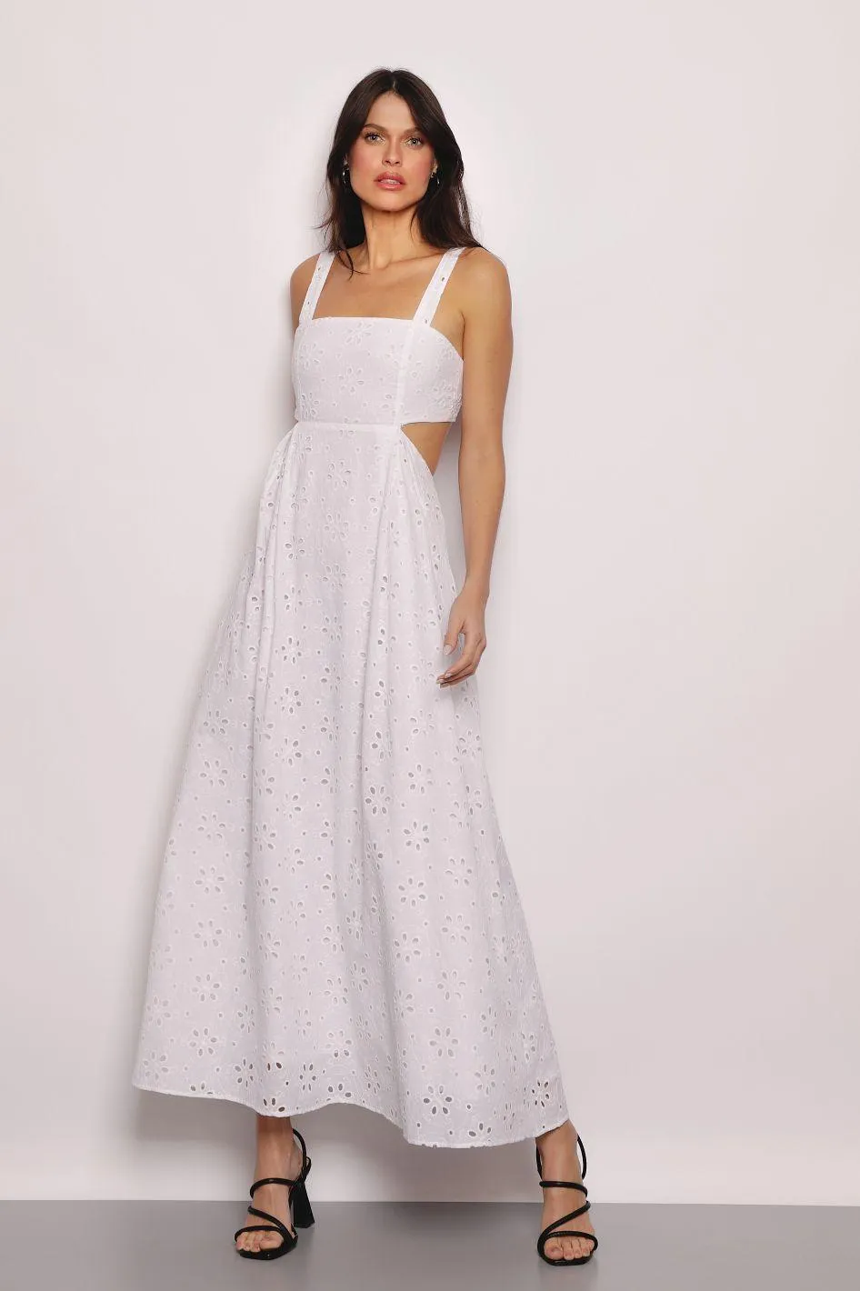 Vestido Em Laise Branca Lari